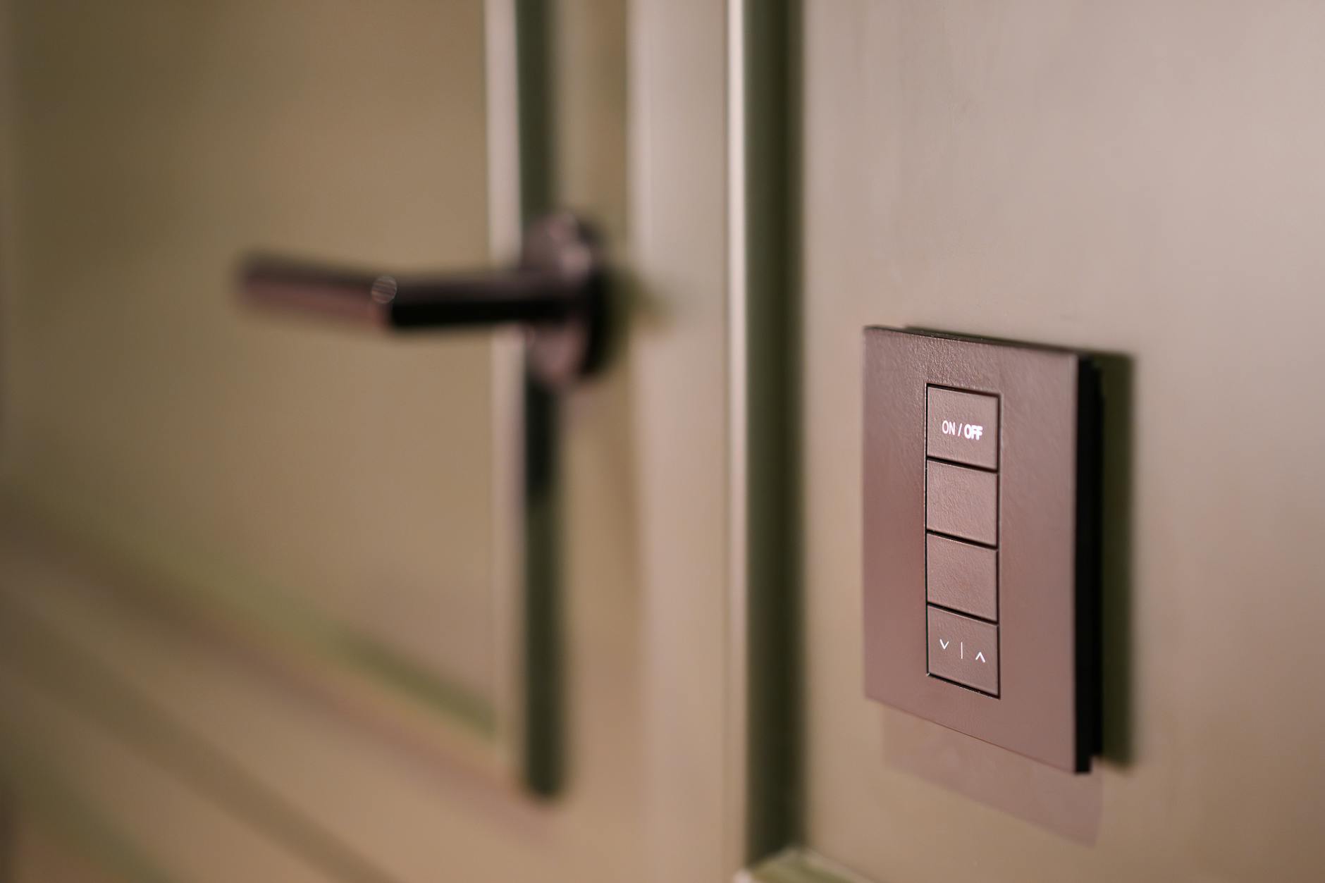 Motorized screens: Privacy en zonnetoppen op commando